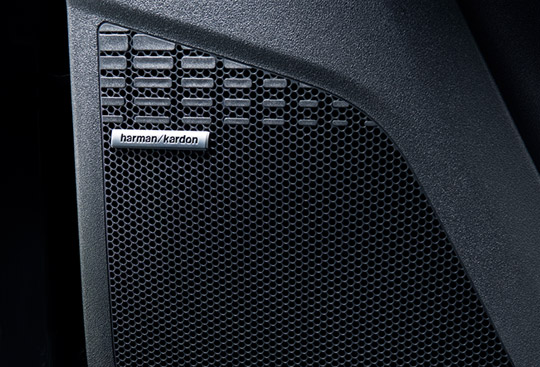 <sg-lang1>Prémiový audiosystém Harman/Kardon</sg-lang1><sg-lang2></sg-lang2><sg-lang3></sg-lang3>