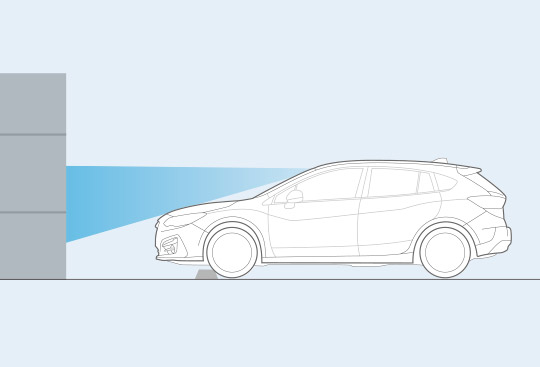 Přednárazová regulace výkonu motoru