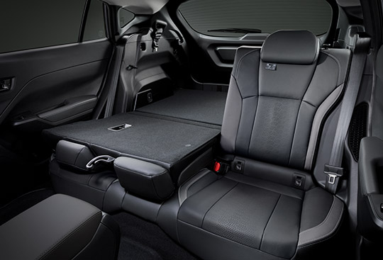 <sg-lang1>Zadní opěradla sklopná v poměru 60/40</sg-lang1><sg-lang2></sg-lang2><sg-lang3></sg-lang3>